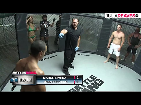 ❤️ Ultimate Fighter ቀለበቱ ውስጥ ከተጣላ በኋላ አንዲት ቁጥር ሴትን ትበዳለች። ☑ ጥራት ያለው የወሲብ ፊልም ️❤